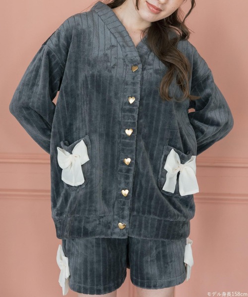 fran de lingerie（フランデランジェリー）の「もこもこ ショートパンツ ルームウェア パジャマ レディース 冬 あったか 前開き モコモコ 着る毛布「メモリーフリース」（ルームウェア/パジャマ・レディース・ホワイト系その他/ダークグレー/ピンク系その他2・M-L）」の17枚目の写真