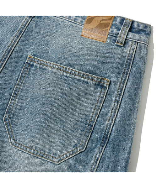 F.ILLUMINATE(フィルミネイト)の「サイドカーブバミューダデニムショーツ - ブルー(その他パンツ・レディース・その他・SMALL/LARGE)」の9枚目の写真