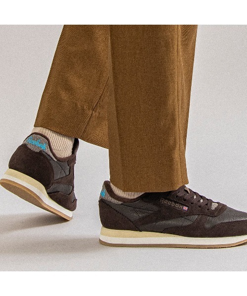 Reebok（リーボック）の「クラシックレザー 1983 ヴィンテージ / CLASSIC LEATHER 1983 VINTAGE（スニーカー・メンズ・ダークブラウン・23.5cm/24.5cm/24.0cm/25.0cm/25.5cm/26.0cm/26.5cm/27.0cm/27.5cm/28.0cm/28.5cm）」の2枚目の写真