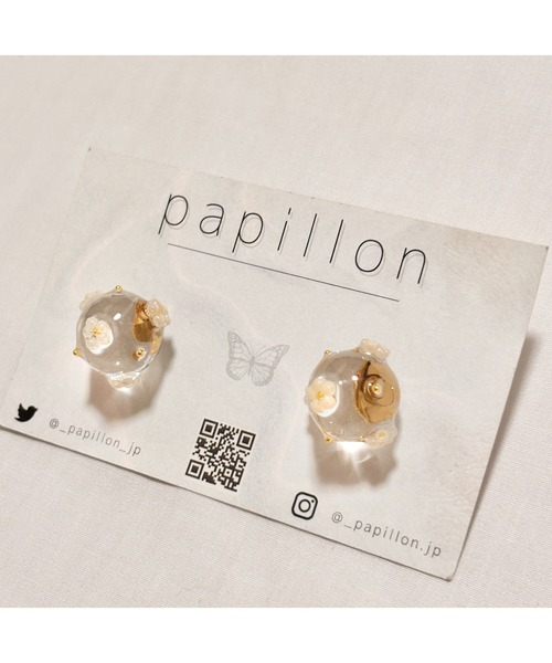 tone（トーン）の「【papillon】お花サークルピアス(MA)（ピアス（両耳用）・レディース・ホワイト・FREE）」の3枚目の写真
