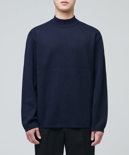 MUSINSA STANDARD(ムシンサスタンダード)の「ミニマルモックネックニット【ネイビー】(ニット/セーター・メンズ・その他・MEDIUM/LARGE/X-LARGE/XX-LARGE/SMALL)」の2枚目の写真