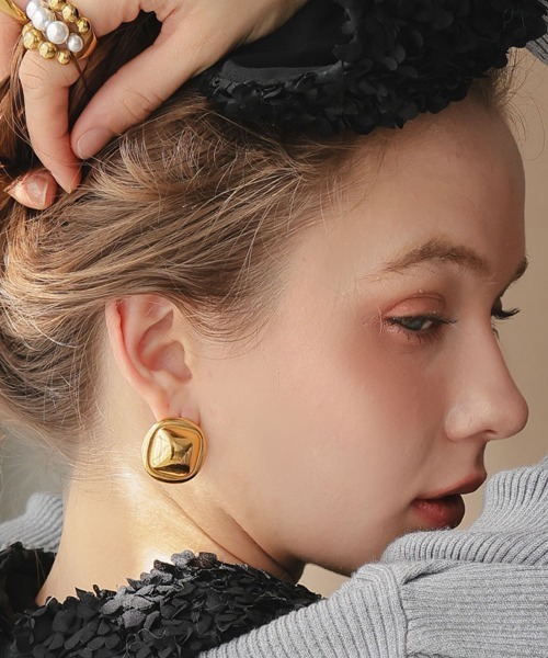 at.（アット）の「【at.】ヴィンテージボタンピアス（ピアス（両耳用）・レディース・シルバー/ゴールド・ONE SIZE）」の14枚目の写真