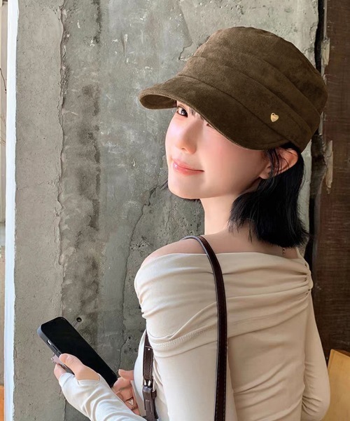 Miniministore（ミニミニストア）の「ワンポイントキャスケット スエード調帽子（キャスケット・レディース・ワインレッド/キャメル/アイボリー/ブラウン/ブラック・FREE）」の9枚目の写真