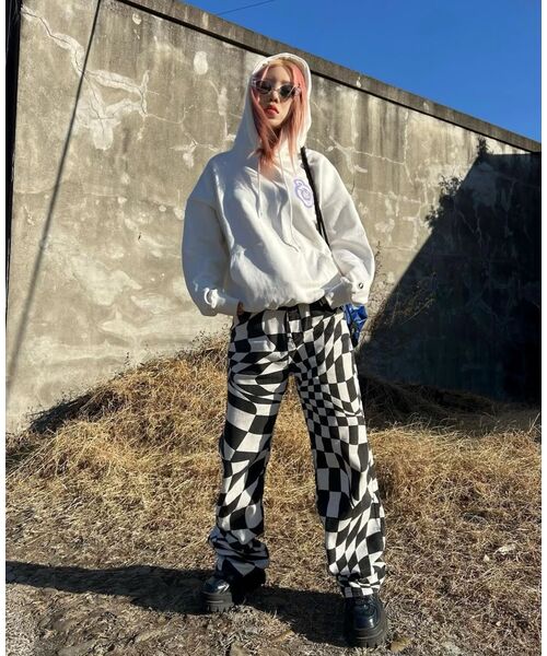 ISTKUNST（イストクンスト）の「ベア＆スマイリー フーディー_ホワイト(IK2DSMM401A)（パーカー・レディース・ホワイト・LARGE/MEDIUM/SMALL/X-LARGE）」の14枚目の写真