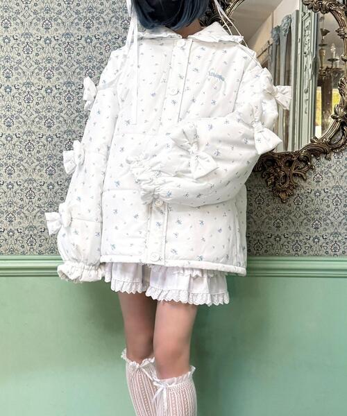 Whinny（ホワイニー）の「Whinny/リボンに包まれしぽゎりんアウター（ダウンジャケット/コート・レディース・ホワイト/サックスブルー/ブラック・FREE）」の7枚目の写真