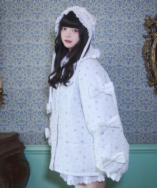 Whinny（ホワイニー）の「Whinny/リボンに包まれしぽゎりんアウター（ダウンジャケット/コート・レディース・ホワイト/サックスブルー/ブラック・FREE）」の5枚目の写真