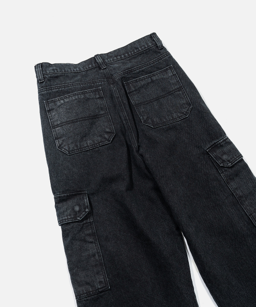 VASTIC(バスティック)の「ワイドカーゴデニムパンツ_ブラック(デニムパンツ・メンズ・その他・MEDIUM/LARGE/X-LARGE)」の7枚目の写真