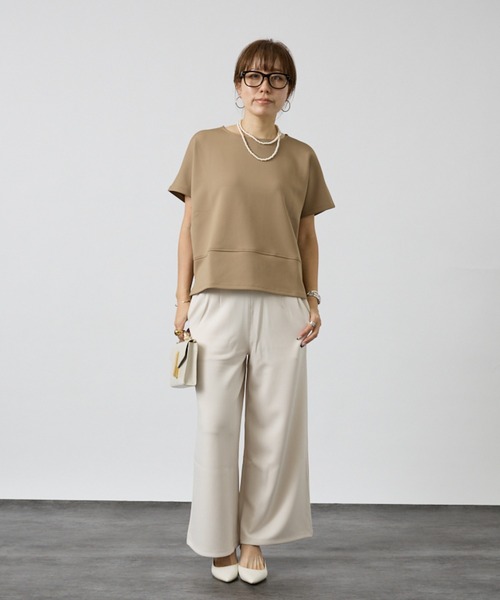 DESIGNWORKS(デザインワークス)の「【セットアップ対応】後ろボタン半袖トップス(シャツ/ブラウス・レディース・ベージュ/ブラック・フリー)」の11枚目の写真