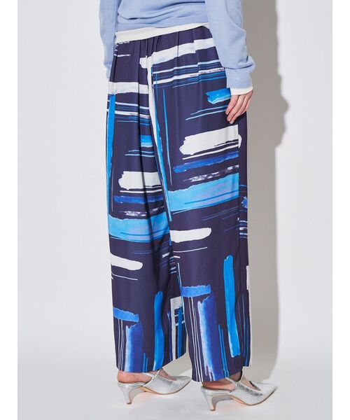 ELENDEEK(エレンディーク)の「フルイドラインパンツ(その他パンツ・レディース・オフホワイト/ネイビー・FREE)」の13枚目の写真