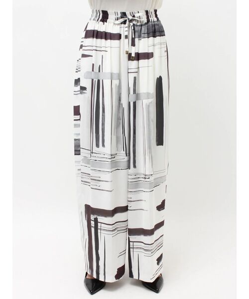 ELENDEEK(エレンディーク)の「フルイドラインパンツ(その他パンツ・レディース・オフホワイト/ネイビー・FREE)」の16枚目の写真