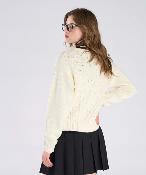 To b. by agnes b.（トゥービーバイアニエスベー）の「ウールアクリルケーブルプルオーバー（ニット/セーター・レディース・ホワイト・FREE）」の5枚目の写真