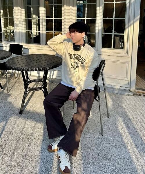 KANEITEI(カネイテイ)の「RIDGEWOOD CREWNECK (BLACK)(スウェット・レディース・ブラック・MEDIUM/LARGE/X-LARGE)」の4枚目の写真