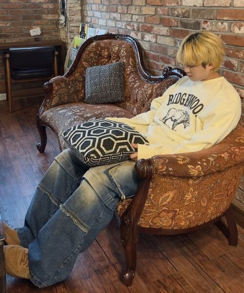 KANEITEI(カネイテイ)の「RIDGEWOOD CREWNECK (BLACK)(スウェット・レディース・ブラック・MEDIUM/LARGE/X-LARGE)」の5枚目の写真