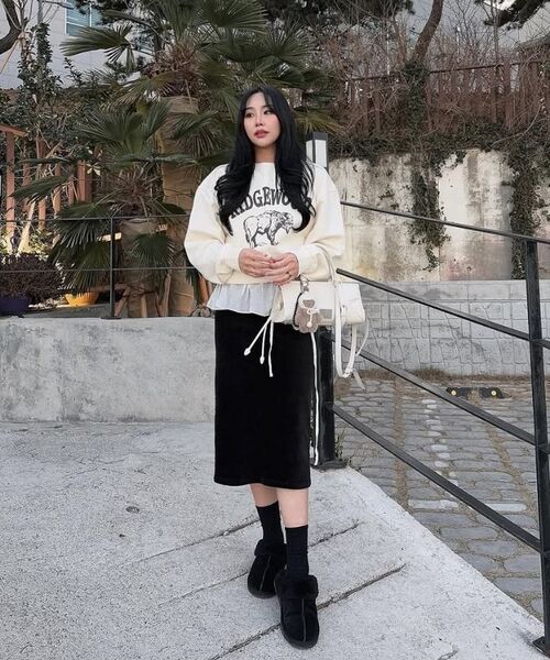 KANEITEI(カネイテイ)の「RIDGEWOOD CREWNECK (BLACK)(スウェット・レディース・ブラック・MEDIUM/LARGE/X-LARGE)」の6枚目の写真