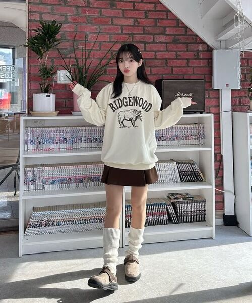KANEITEI(カネイテイ)の「RIDGEWOOD CREWNECK (BLACK)(スウェット・レディース・ブラック・MEDIUM/LARGE/X-LARGE)」の8枚目の写真