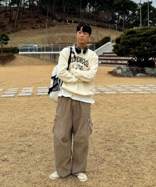 KANEITEI(カネイテイ)の「RIDGEWOOD CREWNECK (BLACK)(スウェット・レディース・ブラック・MEDIUM/LARGE/X-LARGE)」の20枚目の写真