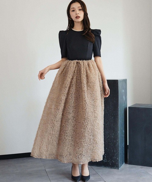 girl（ガール）の「モコモコセットアップドレス チュールフリル ロングスカート セパレート 2点セット 結婚式 ワンピース パーティードレス オケージョンドレス お呼ばれ 二次会 成人式 同窓会 謝恩会《着用動画あり》（ドレス・レディース・ホワイト系/ベージュ×ブラック/チャコールグレー・S/L/M）」の10枚目の写真