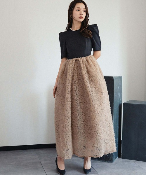 girl（ガール）の「モコモコセットアップドレス チュールフリル ロングスカート セパレート 2点セット 結婚式 ワンピース パーティードレス オケージョンドレス お呼ばれ 二次会 成人式 同窓会 謝恩会《着用動画あり》（ドレス・レディース・ホワイト系/ベージュ×ブラック/チャコールグレー・S/L/M）」の11枚目の写真