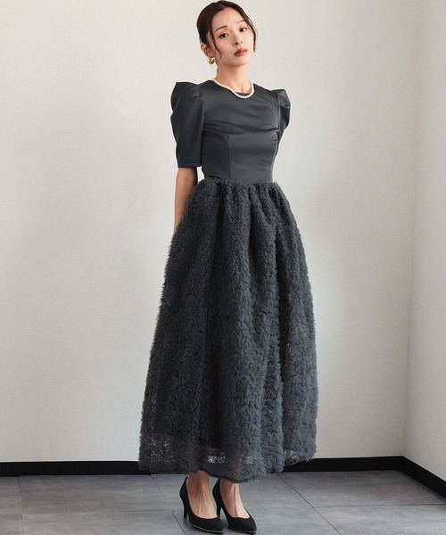 girl（ガール）の「モコモコセットアップドレス チュールフリル ロングスカート セパレート 2点セット 結婚式 ワンピース パーティードレス オケージョンドレス お呼ばれ 二次会 成人式 同窓会 謝恩会《着用動画あり》（ドレス・レディース・ホワイト系/ベージュ×ブラック/チャコールグレー・S/L/M）」の22枚目の写真