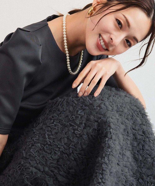 girl(ガール)の「モコモコセットアップドレス チュールフリル ロングスカート セパレート 2点セット 結婚式 ワンピース パーティードレス オケージョンドレス お呼ばれ 二次会 成人式 同窓会 謝恩会《着用動画あり》(ドレス・レディース・ホワイト系/ベージュ×ブラック/チャコールグレー・S/L/M)」の16枚目の写真