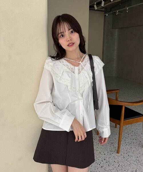 mystic（ミスティック）の「【@lily.s_y企画】Vフリルシェイプブラウス（シャツ/ブラウス・レディース・ブラック/オフホワイト/グレー・FREE）」の22枚目の写真