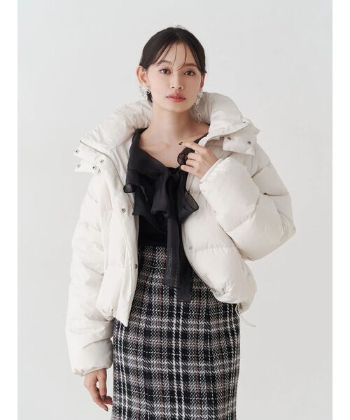 MERCURYDUO（マーキュリーデュオ）の「2WAYフード付アライドショートダウン（ダウンジャケット/コート・レディース・ブラック/アイボリー・MEDIUM/SMALL）」の12枚目の写真