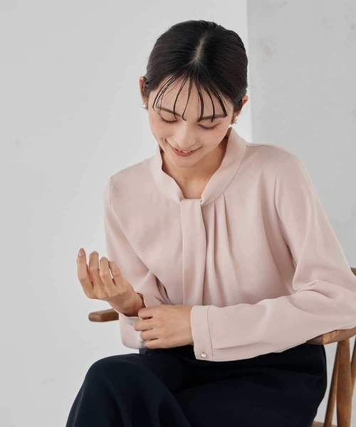 a.v.v（アーヴェヴェ）の「【洗える】ボウタイ風ブラウス（シャツ/ブラウス・レディース・ライトピンク/ブラック/ホワイト・36/38/40）」の12枚目の写真