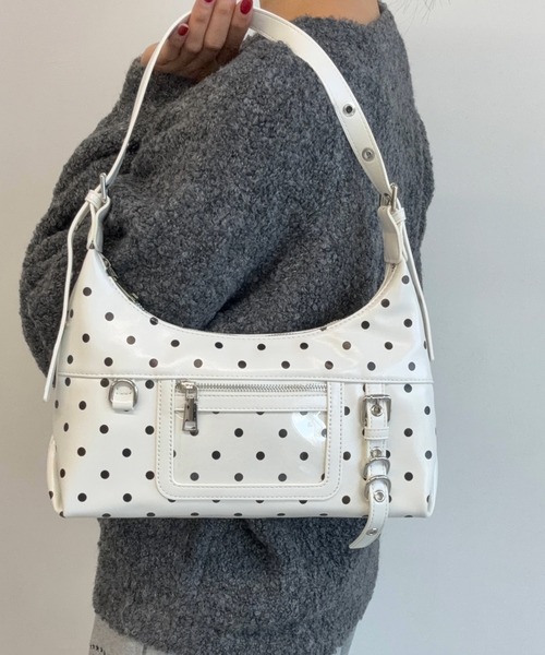 AUREN(オーレン)の「【ユニセックス】パネルポケットワンショルダー 軽量/通勤・通学(ショルダーバッグ・メンズ・ブラック/ブラック系その他/レッド系その他/レッド/ホワイト系その他/ホワイト・FREE)」の2枚目の写真