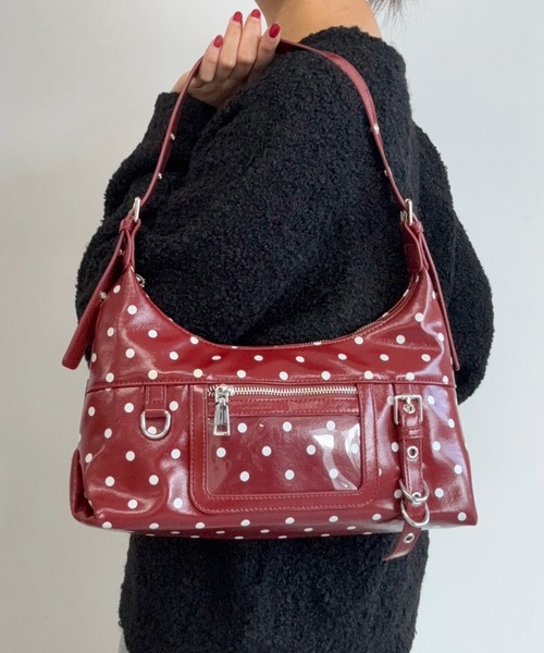 AUREN(オーレン)の「【ユニセックス】パネルポケットワンショルダー 軽量/通勤・通学(ショルダーバッグ・メンズ・ブラック/ブラック系その他/レッド系その他/レッド/ホワイト系その他/ホワイト・FREE)」の6枚目の写真