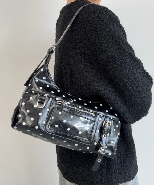 AUREN(オーレン)の「【ユニセックス】パネルポケットワンショルダー 軽量/通勤・通学(ショルダーバッグ・メンズ・ブラック/ブラック系その他/レッド系その他/レッド/ホワイト系その他/ホワイト・FREE)」の13枚目の写真