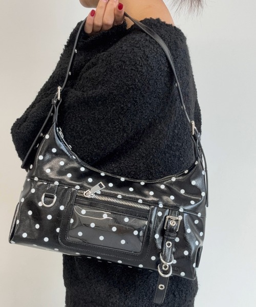 AUREN(オーレン)の「【ユニセックス】パネルポケットワンショルダー 軽量/通勤・通学(ショルダーバッグ・メンズ・ブラック/ブラック系その他/レッド系その他/レッド/ホワイト系その他/ホワイト・FREE)」の15枚目の写真