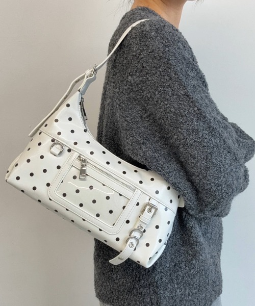 AUREN(オーレン)の「【ユニセックス】パネルポケットワンショルダー 軽量/通勤・通学(ショルダーバッグ・メンズ・ブラック/ブラック系その他/レッド系その他/レッド/ホワイト系その他/ホワイト・FREE)」の22枚目の写真