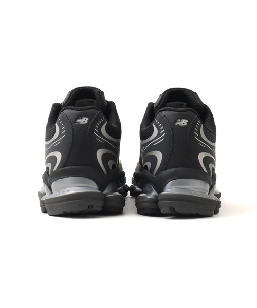NEW BALANCE(ニューバランス)の「New Balance U20008LL / ニューバランス U20008LL(スニーカー・メンズ・ブラック・23.0cm/25.5cm/25.0cm/24.5cm/24.0cm/23.5cm/26.0cm/26.5cm/27.0cm/27.5cm/28.0cm/28.5cm)」の3枚目の写真