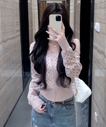 Nia（ニア）の「Nia(ニア)/ワンショルダードット柄ニットカーディガン（カーディガン/ボレロ）」