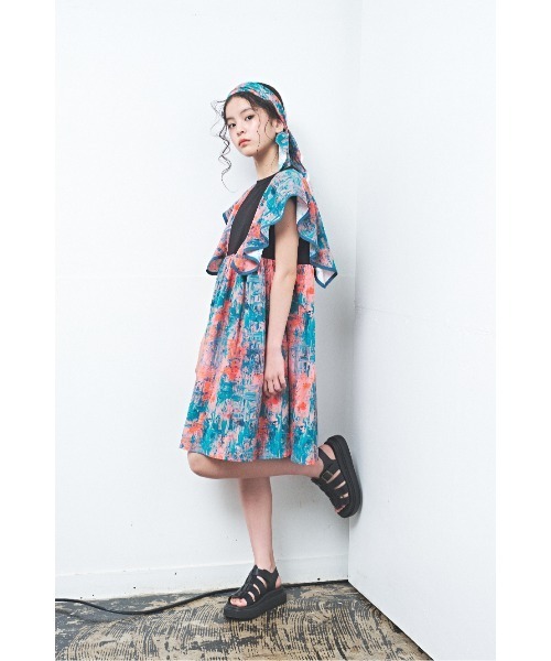 maarook（マルーク）の「アブストラクトハンカチーフスリーブワンピース（ワンピース・キッズ・グリーン・140cm/150cm/160cm）」の2枚目の写真