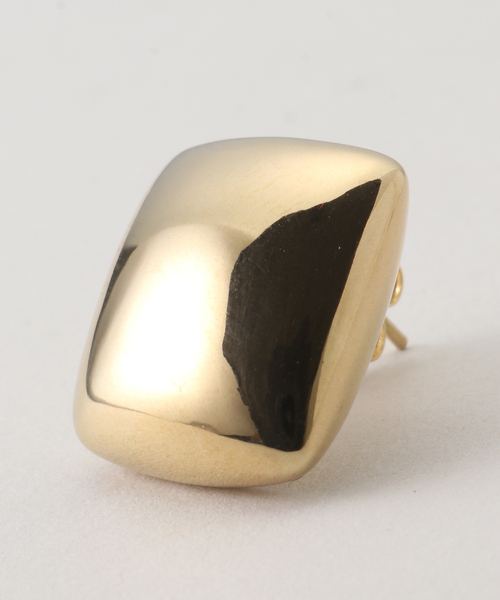 IENA(イエナ)の「MISHO/ミショー Pillow Mini Studs Pierce ピアス(両耳) PE01(ピアス(両耳用)・レディース・ゴールド・FREE)」の5枚目の写真