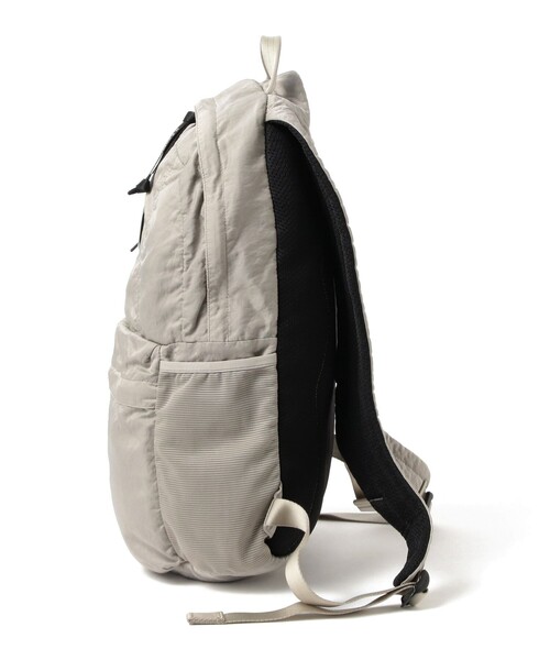 C.P. COMPANY（シーピーカンパニー）の「C.P. Company / Nylon B Backpack（バックパック/リュック・メンズ・グレー/ブラック/グリーン・ONE SIZE）」の6枚目の写真