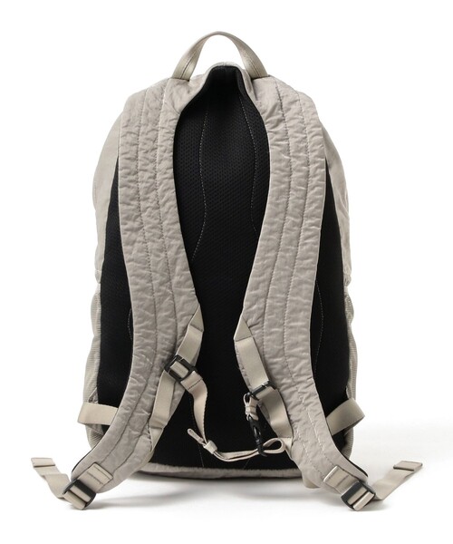 C.P. COMPANY（シーピーカンパニー）の「C.P. Company / Nylon B Backpack（バックパック/リュック・メンズ・グレー/ブラック/グリーン・ONE SIZE）」の7枚目の写真