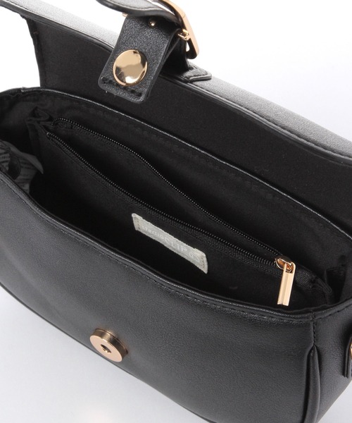 studio CLIP（スタディオクリップ）の「合皮フラップミニショルダーバッグ（ショルダーバッグ・レディース・ブラック/レッド/キャメル・FREE）」の10枚目の写真