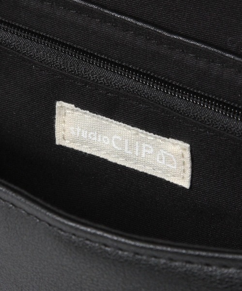 studio CLIP（スタディオクリップ）の「合皮フラップミニショルダーバッグ（ショルダーバッグ・レディース・ブラック/レッド/キャメル・FREE）」の12枚目の写真