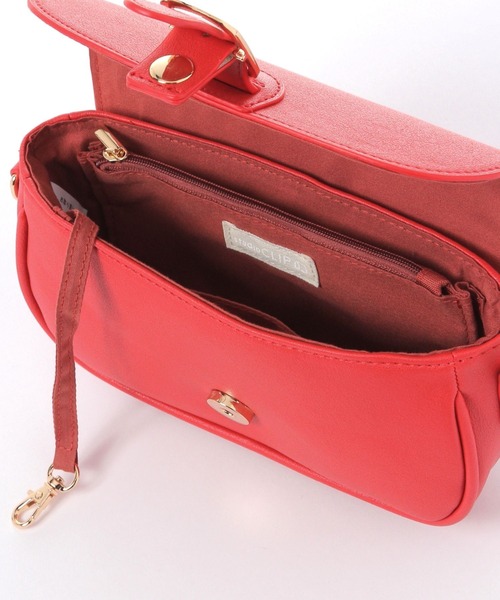 studio CLIP（スタディオクリップ）の「合皮フラップミニショルダーバッグ（ショルダーバッグ・レディース・ブラック/レッド/キャメル・FREE）」の15枚目の写真