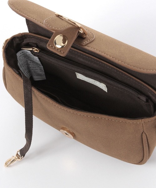 studio CLIP（スタディオクリップ）の「合皮フラップミニショルダーバッグ（ショルダーバッグ・レディース・ブラック/レッド/キャメル・FREE）」の17枚目の写真