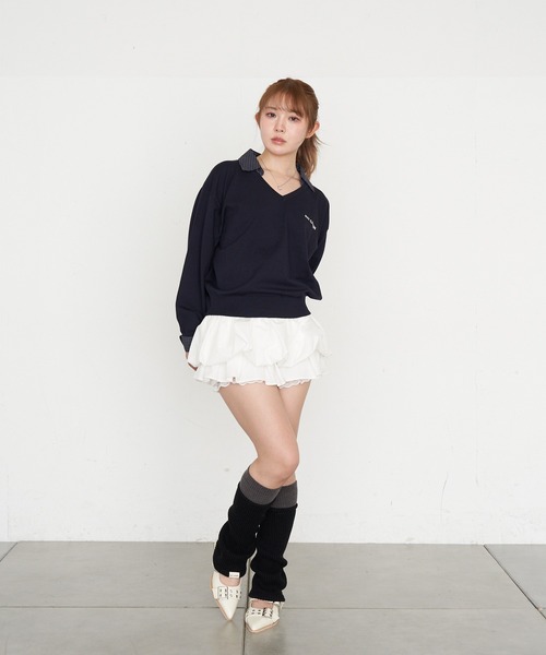 RAY CASSIN（レイカズン）の「襟付V胸刺繍ニット（ニット/セーター・レディース・グレー/アイボリー/ライトベージュ/ネイビー・FREE）」の16枚目の写真