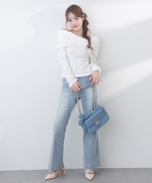 one after another NICE CLAUP(ワンアフターアナザーナイスクラップ)の「リボンドロストオフショルニットソー(Tシャツ/カットソー・レディース・チャコールグレー/ライトピンク/ブラック/アイボリー・FREE)」の15枚目の写真