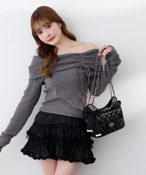 one after another NICE CLAUP(ワンアフターアナザーナイスクラップ)の「リボンドロストオフショルニットソー(Tシャツ/カットソー・レディース・チャコールグレー/ライトピンク/ブラック/アイボリー・FREE)」の12枚目の写真