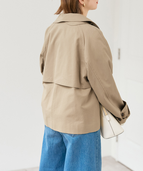 Spick & Span（スピックアンドスパン）の「ソフトツイルショートトレンチコート（トレンチコート・レディース・ネイビー/ベージュ・38/36）」の10枚目の写真