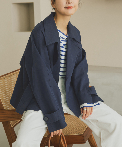 Spick & Span（スピックアンドスパン）の「ソフトツイルショートトレンチコート（トレンチコート・レディース・ネイビー/ベージュ・38/36）」の19枚目の写真