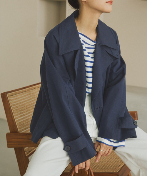 Spick & Span（スピックアンドスパン）の「ソフトツイルショートトレンチコート（トレンチコート・レディース・ネイビー/ベージュ・38/36）」の20枚目の写真