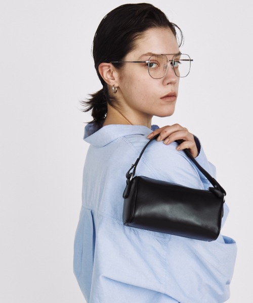 arholiday.standard(エーアールホリデースタンダード)の「soft leather mini square bag / 2wayソフトレザーミニスクエアバッグ(ボストンバッグ・レディース・ブラック・FREE)」の7枚目の写真