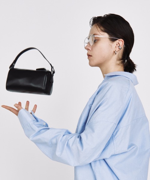 arholiday.standard(エーアールホリデースタンダード)の「soft leather mini square bag / 2wayソフトレザーミニスクエアバッグ(ボストンバッグ・レディース・ブラック・FREE)」の6枚目の写真